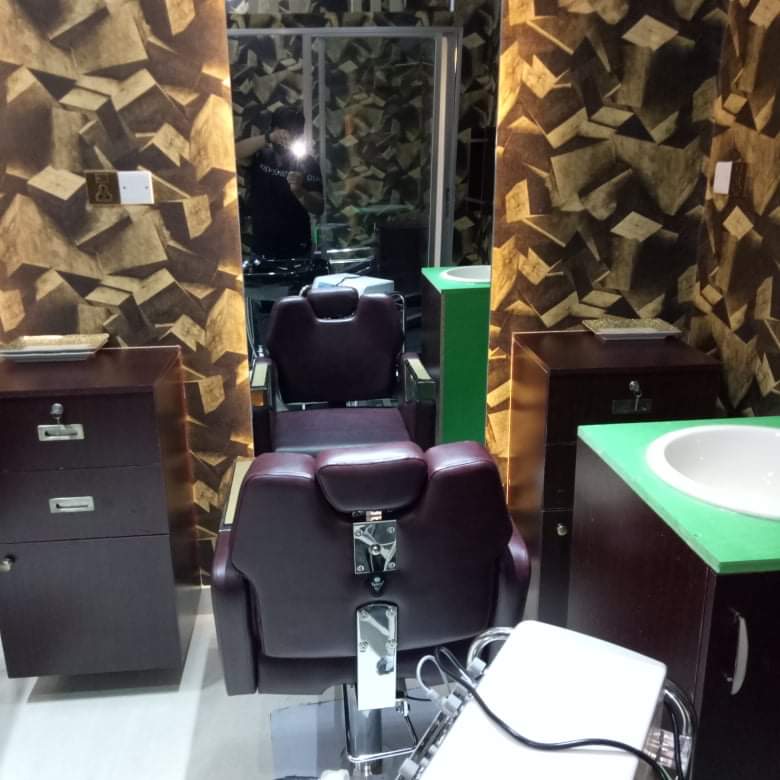 The Blade Menz Parlour