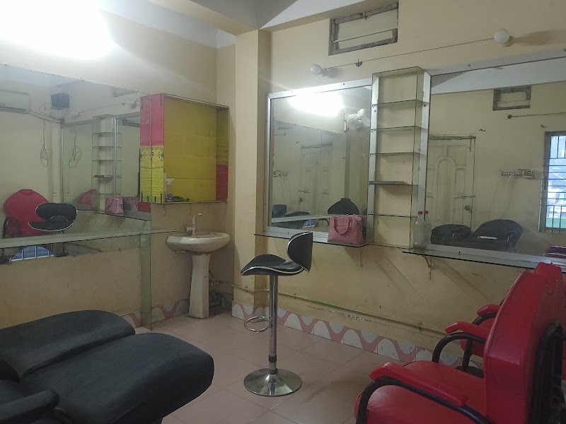 Golden Girl Beauty Parlor