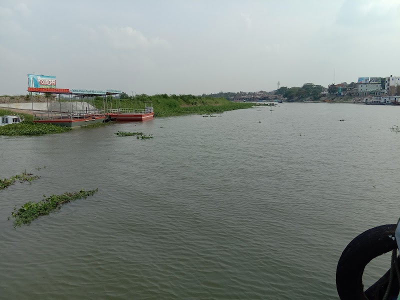 বৈশাখী হেয়ার কাটিং সেলুন