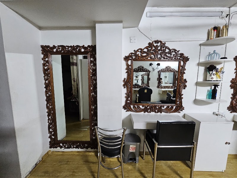 For You Beauty Parlor