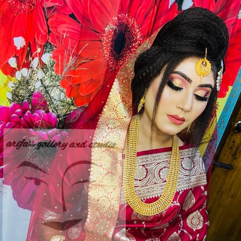 Arifa's gallery and studio